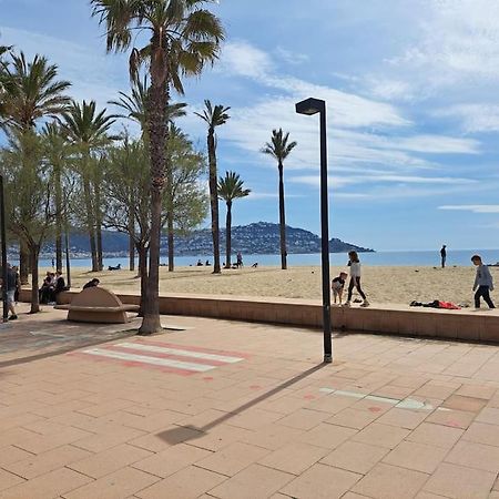 Holiday Center Apartamento Vistas Mar, Acceso Directo Playa Y Piscina Roses Eksteriør bilde